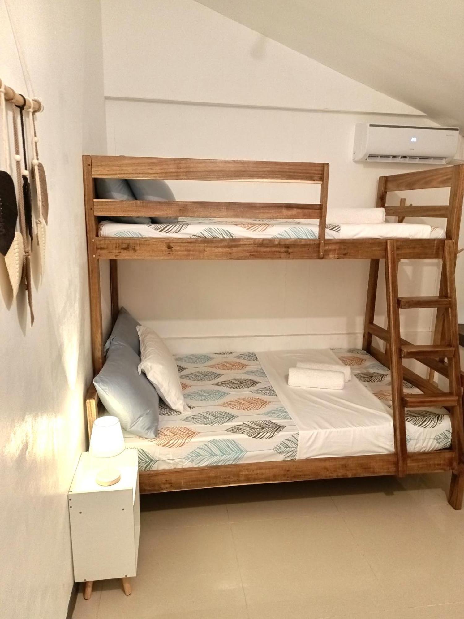 Elisha'S Guest House Coron Exterior photo