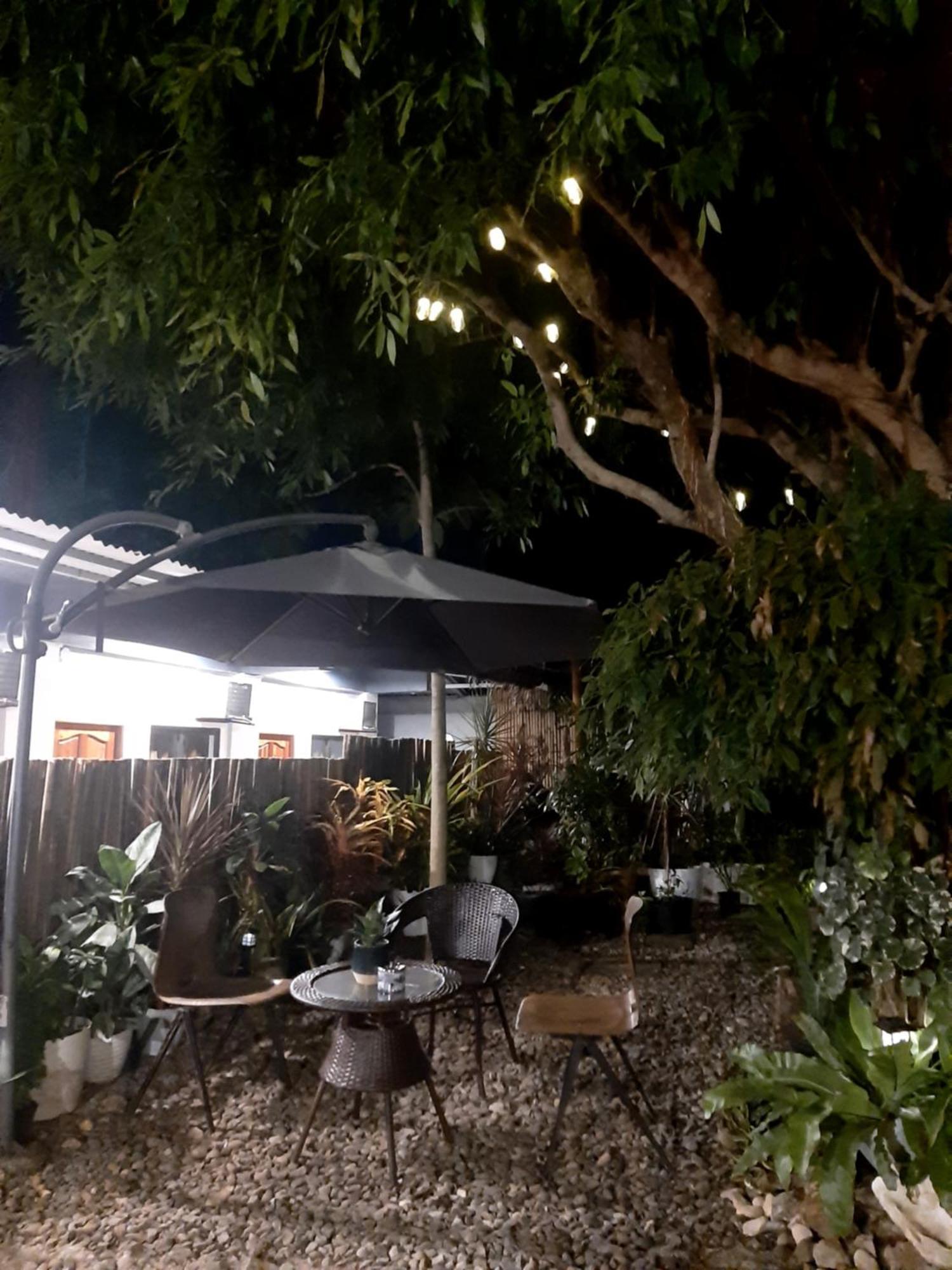 Elisha'S Guest House Coron Exterior photo
