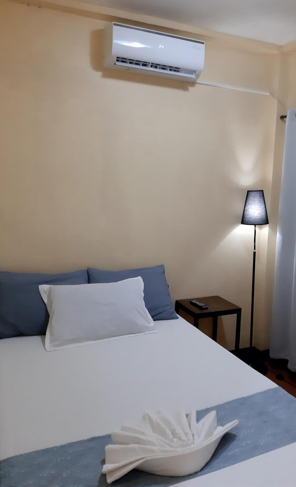 Elisha'S Guest House Coron Exterior photo